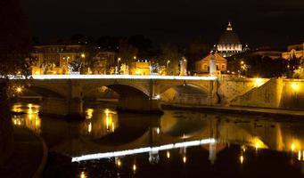 ponte vittorio emanuele ii, rome, italië foto