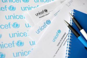 ternopil, Oekraïne - mei 2, 2022 verzoek voor voorstel voor Diensten van unicef - Verenigde landen programm dat biedt humanitair en ontwikkelingsstoornissen bijstand naar kinderen foto