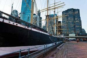 pier van zuiden straat zeehaven in nieuw york foto