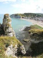 kustlijn van Engels kanaal strand in etretat foto