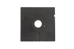 oud zwart diskette 5.25 inches voor wijnoogst computer geïsoleerd Aan wit achtergrond. foto