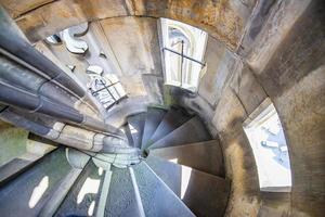 trap binnen de toren van de kathedraal van uhm, Duitsland foto