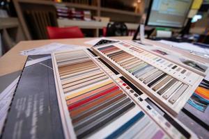 architect interieur ontwerper werken tafel foto