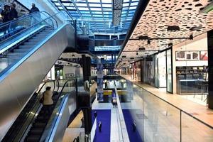 Zweden, 2022 - boodschappen doen winkelcentrum interieur foto