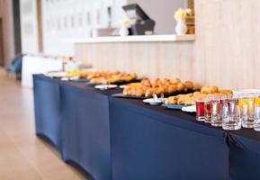 koffie breken tafel Aan bedrijf congres foto