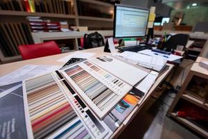 architect interieur ontwerper werken tafel foto