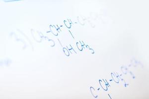 chemische molecuulstructuur op wit zwijn foto