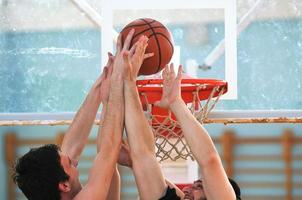 basketbal duel visie foto