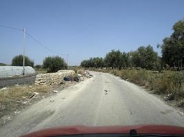 onzin uitschot vuilnis in Sicilië weg foto