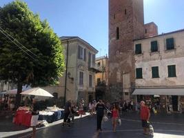 noli, Italië - juli 7 2018 - noli middeleeuws dorp in Ligurië Italië foto