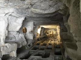 cava d'ispica catacomben larderia grot in Sicilië Italië foto