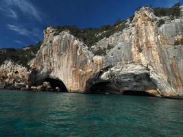 zee runderen grotten grot del bue marino cala gonone Italië foto