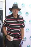 Los Angeles, 10 nov - Kevin Nealon op de derde jaarlijkse beroemdheidsgolfklassieker ten voordele van de stichting voor melanoomonderzoek bij de golfclub aan het meer op 10 november 2014 in Burbank, Californië foto