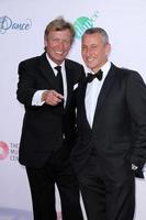 los angeles, 19 juli - nigel lythgoe, adam shankman bij de 4e jaarlijkse viering van het dansgala in het dorothy chandler-paviljoen op 19 juli 2014 in los angeles, ca foto