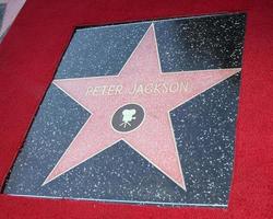 los angeles, 8 dec - peter jackson ster bij de peter jackson hollywood walk of fame ceremonie in het dolby theater op 8 december 2014 in los angeles, ca foto