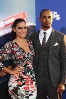 los angeles, 7 aug - samara saraiva, damon wayans jr bij de première van let s be cops in de arclight hollywood theaters op 7 augustus 2014 in los angeles, ca. foto