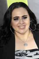 los angeles, 25 juni - nikki blonsky arriveert bij de première van de wilden in het dorpstheater op 25 juni 2012 in westwood, ca. foto