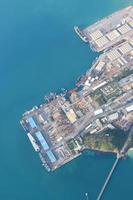 luchtfoto van de haven van durban, sattahip thailand foto