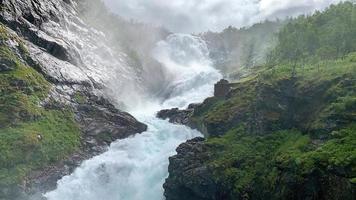 kjossfossen waterval visie van vlam myrdal spoorweg hou op 2 foto