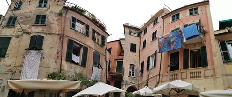 Monterosso al merrie, Italië - juni, 8 2019 - pittoresk dorp van cinque terre Italië is vol van toerist foto