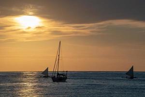 geweldig zonsondergang in Frans Polynesië foto