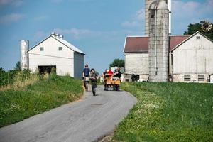 lancaster, Verenigde Staten van Amerika - juni 25 2016 - amish mensen in Pennsylvania foto