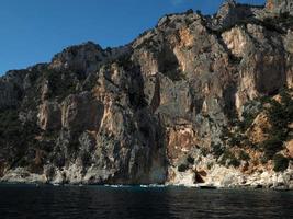 orosei golf cala gonone rotsen zee kliffen Sardinië Italië foto