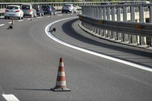 Italiaans snelweg weg werken a7 Milaan naar Genua foto