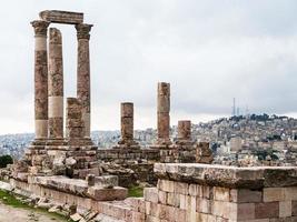visie van tempel van Hercules en Amman stad foto