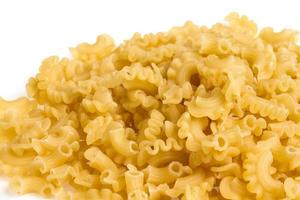 Italiaans pasta macaroni geïsoleerd Aan wit achtergrond foto