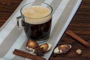 koffie met seastyle chocolade foto