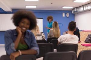 portret informeel Afrikaanse Amerikaans bedrijf vrouw foto