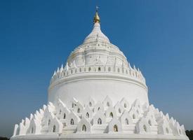 mingun witte pagode in myanmar