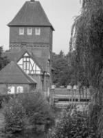 de stad van coesfeld Bij de rivier- berkel in Duitsland foto