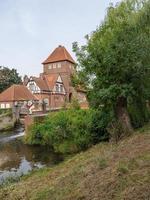 de stad van coesfeld Bij de rivier- berkel in Duitsland foto