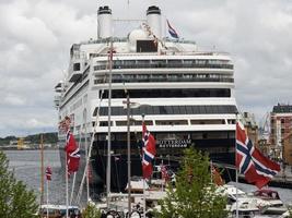 cruisen in de fjorden van Noorwegen foto