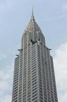 nieuw york - Verenigde Staten van Amerika - 11 juni 2015 Chrysler gebouw nieuw york Aan bewolkt dag foto