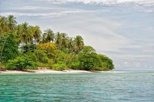 siladen lagune turkoois tropisch paradijs eiland foto