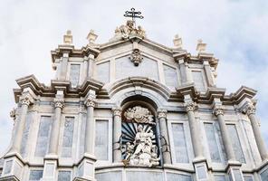 facade van heilige agatha kathedraal in catania foto