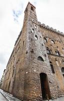 nat toren van bargello paleis in Florence in regen foto