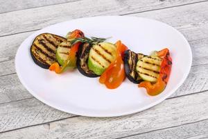 gegrilde groenten - aubergine, courgette en paprika foto