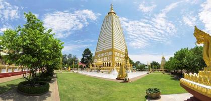 panorama wat phrathat nong bua in Thailand foto