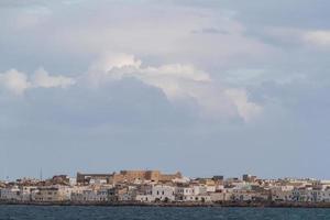 tafereel Bij middellandse Zee strand toevlucht in tunesië. foto