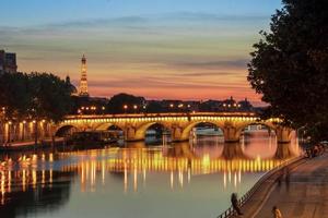 rivierbrug in Parijs foto