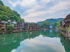 landschap visie van fenghuang oud stad- .Feniks oude stad- of fenghuang provincie is een provincie van hunan provincie, China foto