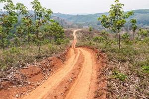 wegen op het platteland van ontwikkelingslanden foto