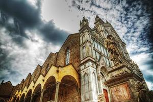Santa Croce-kathedraal in hdr-tonemapping-effect foto