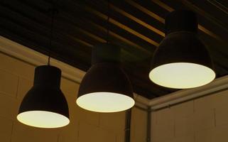 binnen- plafond lamp, gemakkelijk en mooi ontwerp. foto