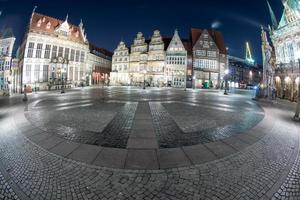 Bremen oud stad- nacht visie foto