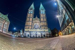 Bremen oud stad- nacht visie foto